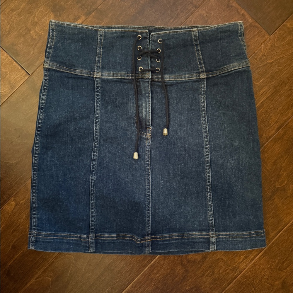 Free People High-Waisted Lace-Up Denim Mini Skirt – Size 10